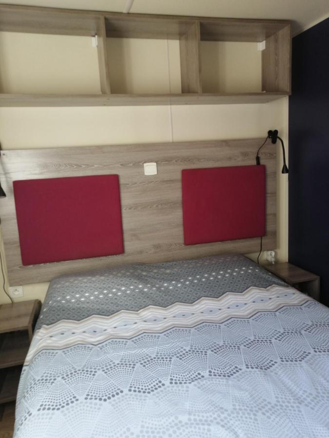 Charmant Mobil-Home Rocbaron Ngoại thất bức ảnh
