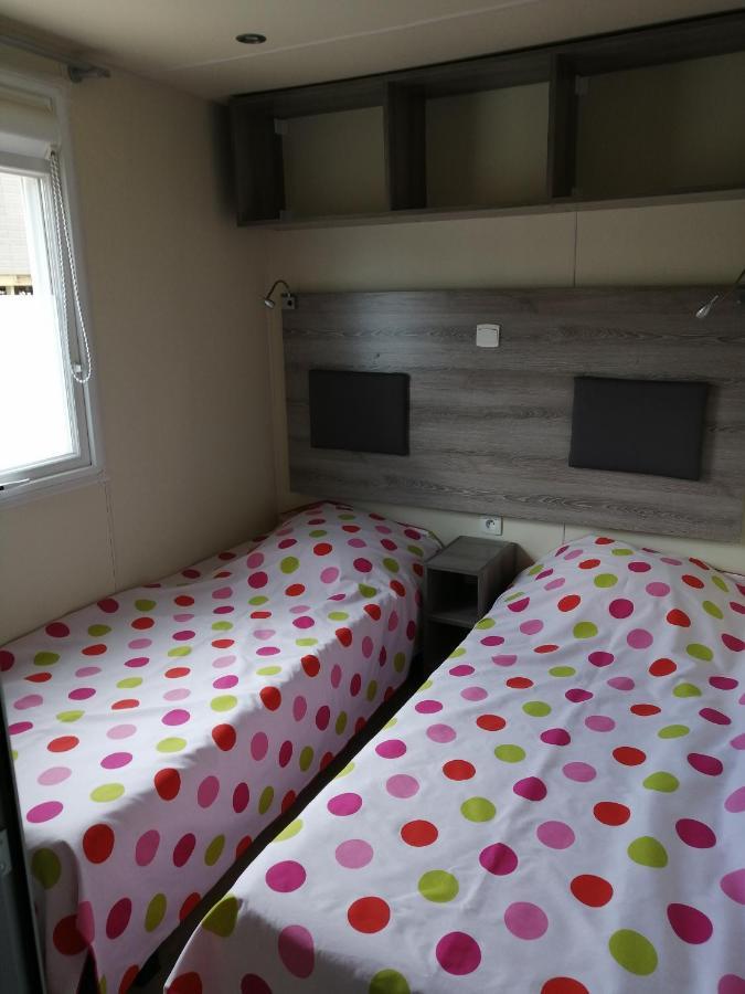 Charmant Mobil-Home Rocbaron Ngoại thất bức ảnh