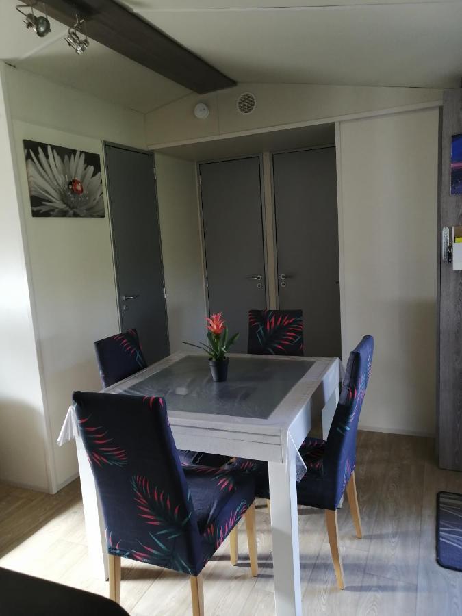 Charmant Mobil-Home Rocbaron Ngoại thất bức ảnh