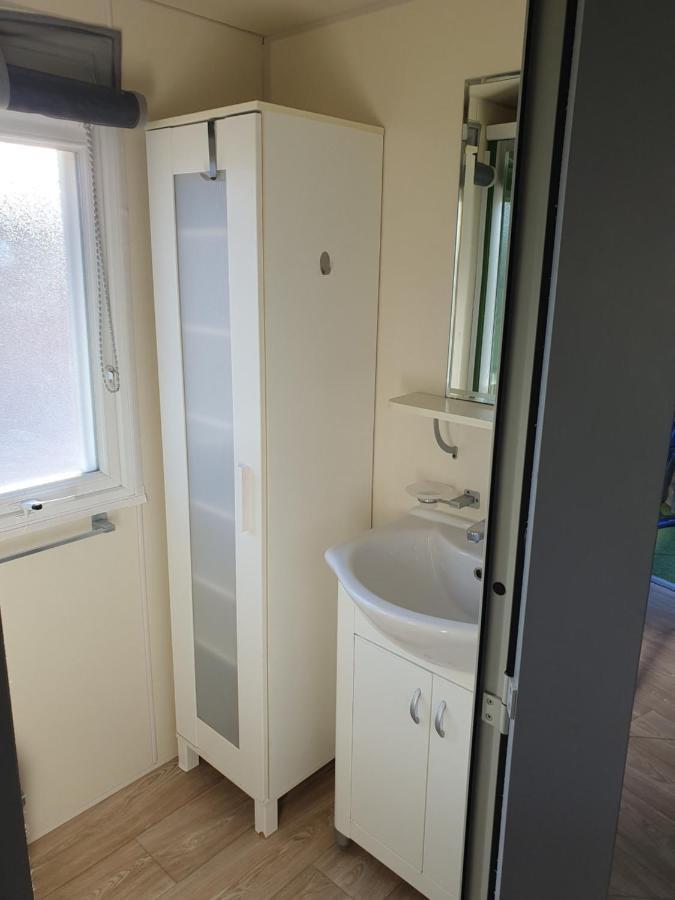 Charmant Mobil-Home Rocbaron Ngoại thất bức ảnh