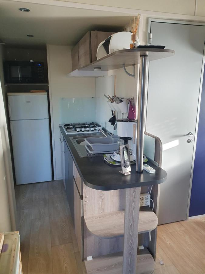 Charmant Mobil-Home Rocbaron Ngoại thất bức ảnh